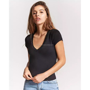 Camisetas ajustadas de cuello de pico profundo para mujer, camisas de moda con impresión personalizada y etiquetado, blancas, venta al por mayor, para todas las ocasiones - Product Image 5