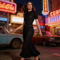 Robe d'été en soie brillante de haute qualité OEM, nouvelle mode, tricotée, ajustée, à manches courtes pour femmes