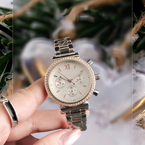 Reloj de cuarzo mecánico de acero inoxidable para mujer de calidad, esfera de cristal resistente al agua de lujo, ventana de silicona/banda de plástico, regalo de fiesta - Product Image 2