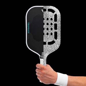 Paleta Pickleball de fibra de carbono personalizable: elija su agarre y peso, certificado USAPA para jugar en torneos - Product Image 6