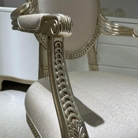 Ensemble de bureau d'étude et chaise d'appoint en bois massif de style français sculpté à la main avec des motifs floraux pour le salon