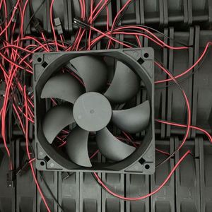 (nouveau et original) GB0545ADV1-8.B1968.GN UF3F3 pour Sunon ventilateur de refroidissement original - Product Image 2