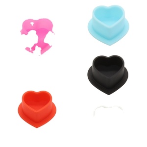 100 Vasos de Silicona en Forma de Corazón Antideslizantes para Tinta, Vasos para Pigmentos para Uso en Estudios de Tatuajes PMU, Suministros Profesionales para Estudios PMU - Product Image 1