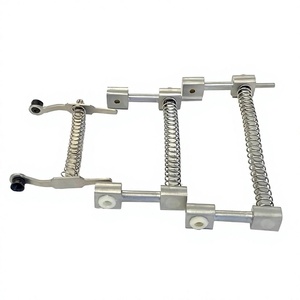 Instrument vétérinaire de dentisterie pour petits animaux Surtechs : Écarteur buccal chirurgical pour chiens et chats - Product Image 2