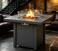 Table de foyer carrée moderne en aluminium gris thermolaqué avec brûleurs en acier inoxydable, pare-vent en verre, haute pression, idéale pour les fêtes