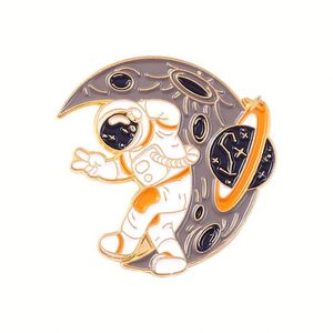 Pins de Esmalte Graduación 2026 Stock para Bufalos Mojados Astronauta Espacial Boda China Viernes <span class=keywords><strong>13</strong></span> - Product Image 3