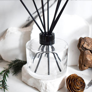 Aromathérapie en verre transparent classique pour bouteille de diffuseur de roseau 50ml/100ml rond vide plat avec bouchon de logo personnalisé et <span class=keywords><strong>Bo</strong></span> - Product Image 2