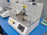 Appareil de rainurage en V automatique rapide pour échantillons en plastique, coupeur de rainures en V