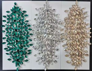 Applicazione di Fiori 3D Fatti a Mano con Foglie e Perline Trasparenti, Decorata con Strass e Cristalli per <span class=keywords><strong>Abiti</strong></span> da Cerimonia e da Festa - Product Image 2