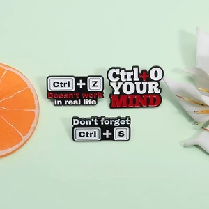 Broche de acceso directo de Oficina Creativa Ctrl + <span class=keywords><strong>Z</strong></span> & Ctrl + S Pin de esmalte de metal - Product Image 1