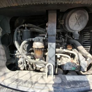 Escavatore Mini Hitachi ZX50u Usato da 5,0 Tonnellate, Ultra Compatto con Rotazione a Raggio Zero, Motore Isuzu, Macchina di Seconda Mano per Uso Interno e Paesaggistico - Product Image 3