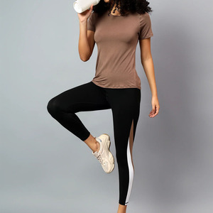 Fabricant en gros de vêtements de sport pour femmes, t-shirts de sport pour femmes à col rond, manches courtes, coupe ajustée, 100% polyester, couleur unie - Product Image 6