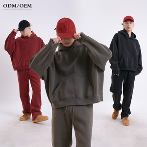 Hoodie personnalisé avec logo, 350 g/m², coupe ample, en coton, pour homme, en molleton, fabricant de hoodies personnalisés, impression en relief de haute qualité - Product Image 3