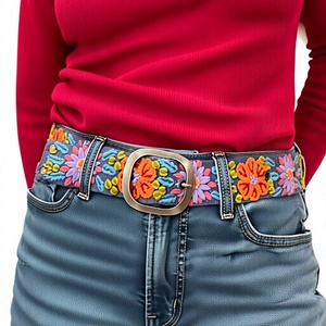 Ceinture de mode traditionnelle brodée de perles, faite à la main pour femmes et filles, ceinture de taille brodée de perles faite à la main - Product Image 1