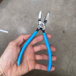 <b>Car</b> <b>Clip</b> Pliers 1/4 In Jaw Width Smooth Tip Auto Repair Tool For Door Panel Trim Removal Industrial Grade High Carbon Steel - Product Image 1