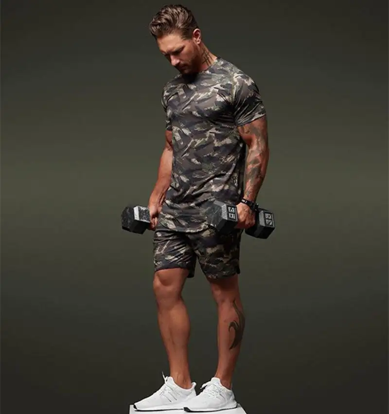 Conyson New Arrival Gym Kleidung Workout Cotton Sports Kurzes Hemd und Outfit Anzug 2 Stück Sportswear Fitness Men Set