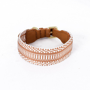 Ensemble collier et laisse pour chien en nylon imperméable avec décoration en plumes de luxe, vente en gros, personnalisable, multicolores, pour l'extérieur - Product Image 6