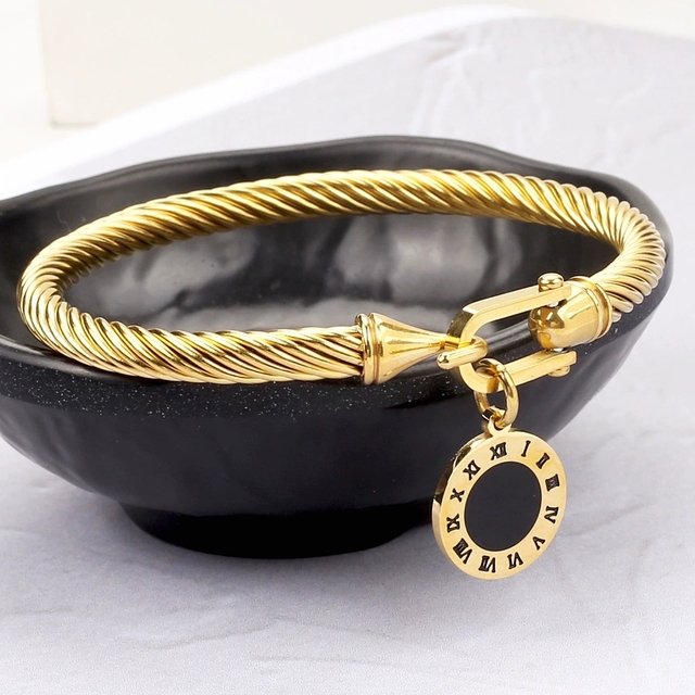 B11 Custom Fashion Bracelet Fade-resistant Stainless Steel Bangles Style Accessory Delicate Women's Wristband Jewelry for Women