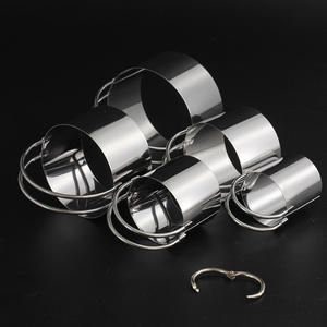 Set Professionale di 5 Utensili <span class=keywords><strong>per</strong></span> Impasto con <span class=keywords><strong>Stampi</strong></span> Rotondi <span class=keywords><strong>per</strong></span> Pasticceria, Ciambelle, Torte, <span class=keywords><strong>Biscotti</strong></span> con Manico - Product Image 5