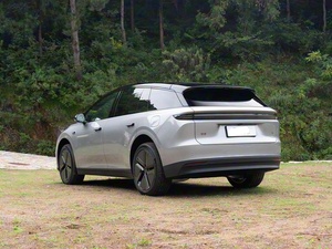 Idée de nouvelles voitures 2025 Offre Spéciale Li I6 2WD édition standard grand SUV de taille moyenne véhicule électrique pur avec une autonomie de 720km et une batterie de 87,3 kWh - Product Image 5