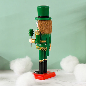<span class=keywords><strong>Casse</strong></span>-noix en bois vert de Noël à <span class=keywords><strong>quatre</strong></span> feuilles de 25 cm pour la décoration, vente en gros - Product Image 4