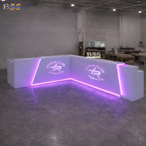 Ideas de diseño geniales <span class=keywords><strong>para</strong></span> mostradores de recepción en parques infantiles: Mostrador de recepción LED en forma de L, personalizado, blanco, Krion, <span class=keywords><strong>para</strong></span> gimnasios, hoteles y oficinas. - Product Image 5
