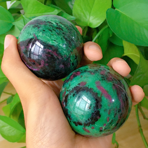 Bán Buôn Tự Nhiên Của <span class=keywords><strong>Ruby</strong></span> Trong Zoisite Sphere Chữa Bệnh Thủ Công Mỹ Nghệ Pha Lê Bóng Trang Trí Nội Thất Món Quà Khoáng Sản - Product Image 3