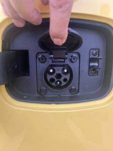Mini Auto Eléctrico de Dos Plazas Gelik G63, Vehículo de Tres Ruedas y 2 Puertas con Batería de Litio para Adultos - Volante a la Izquierda - Product Image 4