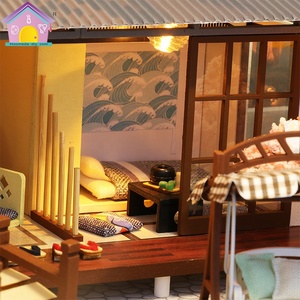 Casa de Muñecas en Miniatura con Muebles y Muñecas Familiares, en Oferta - Product Image 4