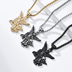 Collar con Colgante de San Miguel Arcángel, Alas en Tono Plateado, Joyería Religiosa Unisex - Product Image 2