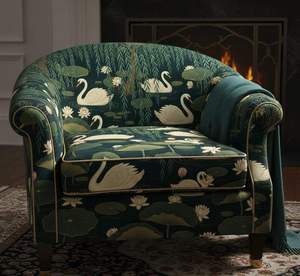 Tissu d'ameublement floral Swans in Bloom au mètre – Textile imprimé cygne élégant pour canapés, coussins, rideaux et décoration intérieure - Product Image 2