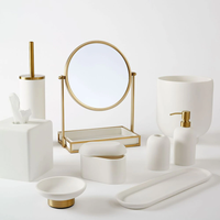 Style européen moderne de luxe couleur blanche 9 pièces ensembles de salle de bain domestique accessoires de salle de bain de luxe pour la décoration de la maison et de l'hôtel