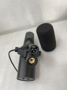 Microphone USB dynamique cardioïde populaire Henhao SM7BB avec suppression du bruit et lumières LED pour studio, diffusion et utilisation vocale - Product Image 3