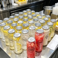 Boîtes en plastique jetables personnalisées avec logo, couvercles en aluminium à anneau de traction, conception facile à ouvrir pour boissons, jus et sodas transparents