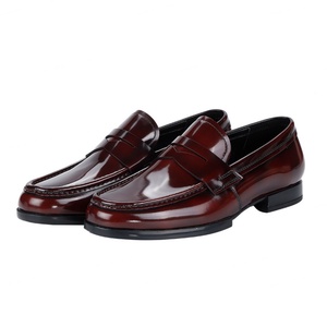 Nuevos Zapatos Formales de Cuero para Hombre, Estilo Otoñal, Color Vino Tinto, de Piel Vacuna, Transpirables, Impermeables, con Aumento de Altura - Product Image 3