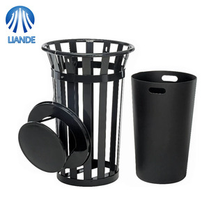 Contenedor de Basura Moderno de Acero con Rayas, Resistente al Agua, de 24/36 Galones, con Tapa para Lluvia, para Parques, Comunidades y Escuelas - Product Image 3