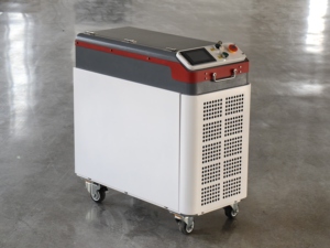 Nettoyeur laser à impulsions à <span class=keywords><strong>refroidissement</strong></span> par air, machine portative de décapage de rouille au laser pour l'entretien des pièces automobiles et des équipements maritimes - Product Image 4