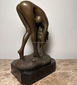 تمثال فتاة برونزية عتيقة بالحجم الطبيعي - منحوتة فتاة أوروبية متأملة - Product Image 6