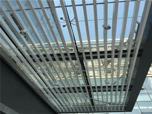 Revêtement en aluminium Fangtong, panneau métallique suspendu facile d'entretien pour bâtiments commerciaux - Product Image 1