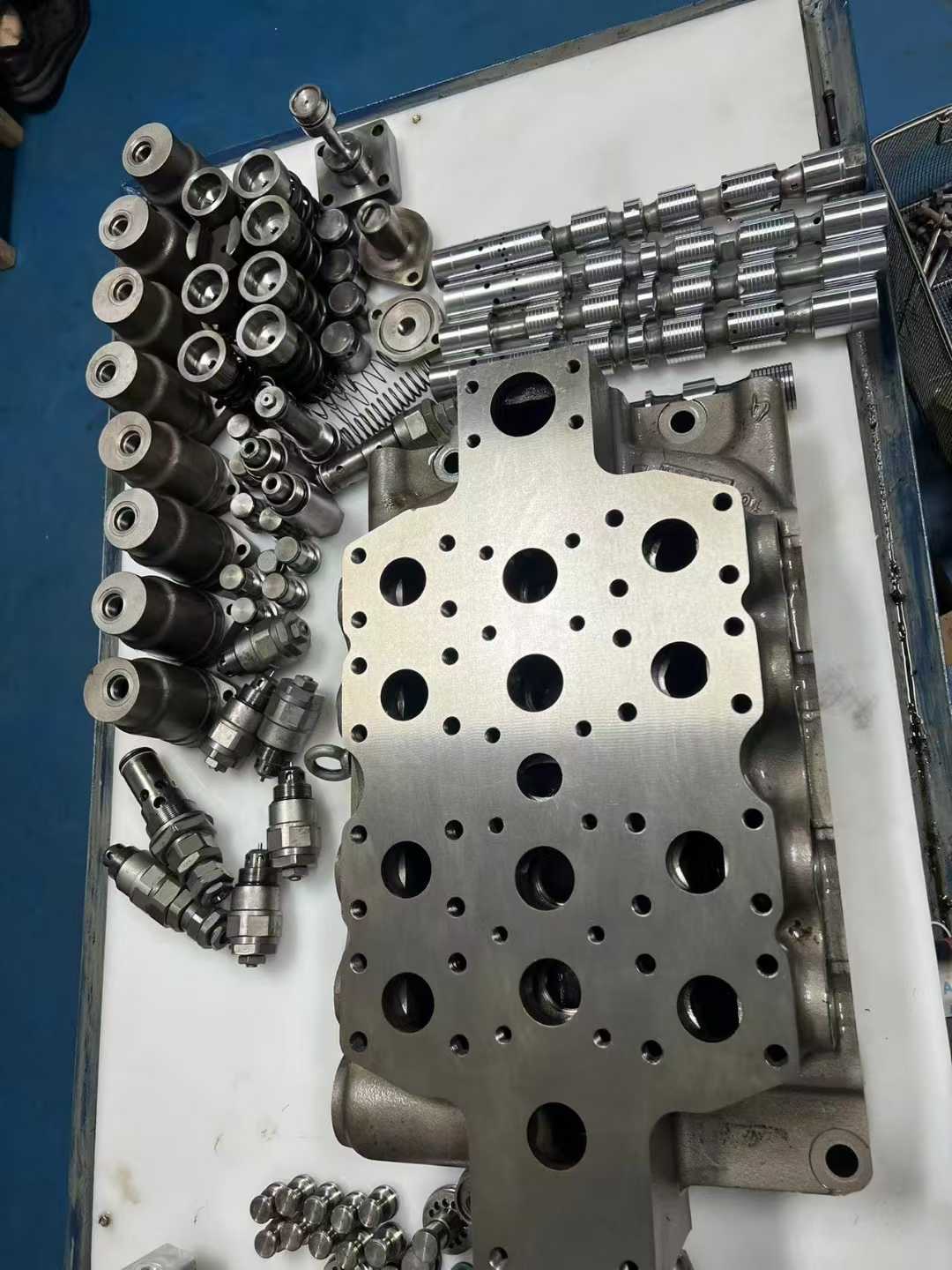 AOD-3 ① VW Passat B6 B7 Skoda Superb 2006-2015 shock absorber (front