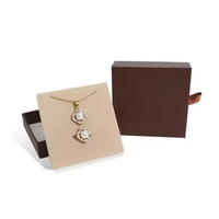 Boîtes à bijoux rigides en carton, petites, personnalisées, haut de gamme, faites à la main, avec tiroir élégant, doublure en éponge et gaufrage, vente en gros