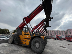 Reachstacker Kalmar DRF450 d'occasion de 45 tonnes, manutacteur de conteneurs pour port et terminal - Product Image 5