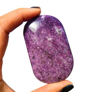 Piedra de Lepidolita Natural Pulida en Forma Ovalada para Decoración del Hogar y Regalos Navideños, Venta al Por Mayor - Product Image 3
