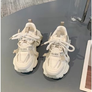 Chaussures de sport respirantes en maille pour femme, style printemps, décontractées, à lacets, semelle épaisse, non imprimées, rehaussantes, excellentes - Product Image 2