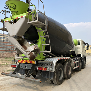 Boutique d'occasion 2022 8x4 12 cubique HOWO TX châssis ZOOMLION boîte supérieure bétonnière camion - Product Image 4