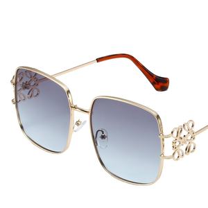 Gafas de Sol Cuadradas con Protección UV400, Diseño de Nudo Chino, Montura Grande, <span class=keywords><strong>Lentes</strong></span> Degradadas para Mujer, Novedad de Verano - Product Image 3