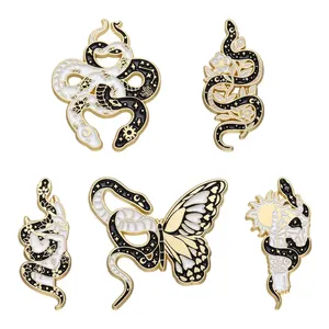 Butterfly Snake Hard Enamel Pins Punk Gothic Animal Cartoon Broches Lapel Badges Roupas Mochila Acessórios Jóias Gift