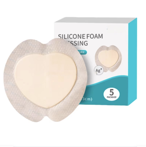 Almohadilla de espuma en forma de corazón de 18x18 cm color piel, cojín de alivio de presión para úlceras por presión en el sacro para pacientes postrados en cama - Product Image 1