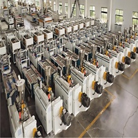 Machine d'extrusion de panneaux muraux en PVC/WPC à double vis haute vitesse avec options de tension 220V/380V