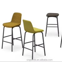 Tabouret de bar moderne et tendance de style nordique, avec assise en tissu et pieds en acier fixes, chaise rembourrée en tissu pour bar à domicile, salle à manger, salon - Vente en gros